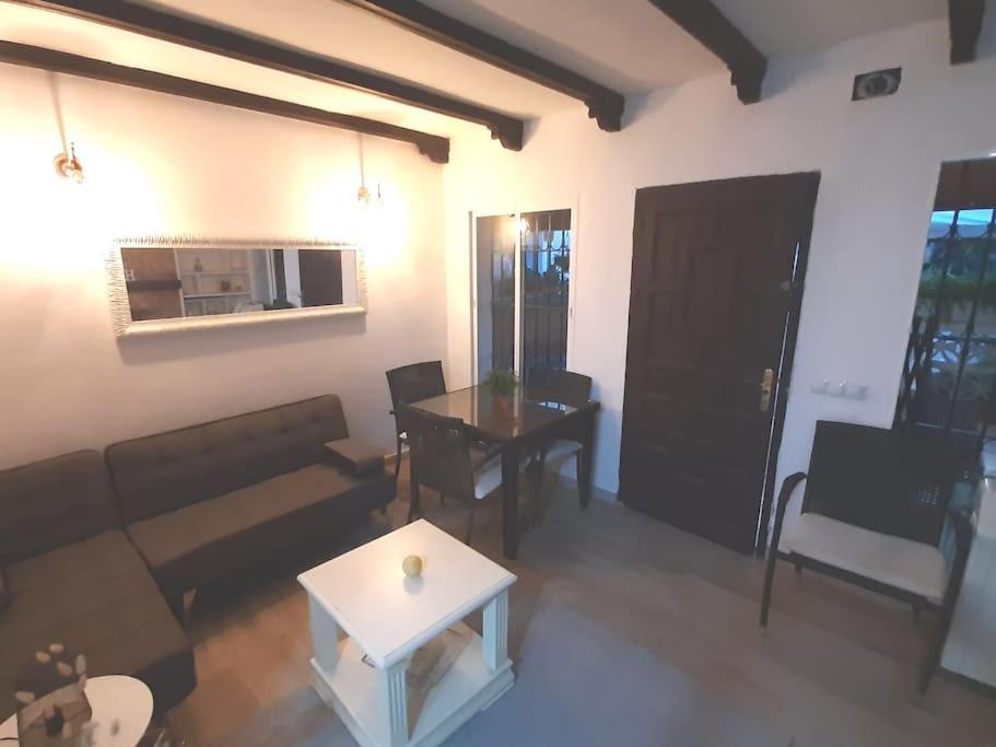 Playa A1 Min, Auto Check-in, Patio, Adosado Marbella